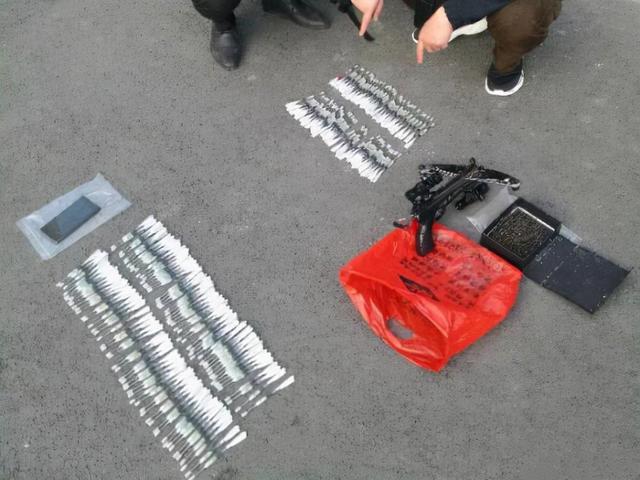 狗被喷不明液体后迅速死亡(狗被喷不明液体后迅速死亡008080) - 警犬训练器材厂家 _警犬训练用品_工作犬训练用品-南京开久警犬装备-警犬训练器材厂家 _警犬训练用品_工作犬训练用品-南京开久警犬装备