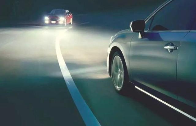 开车狗挡道寓意(开车狗挡道有什么预兆) - 警犬训练器材厂家 _警犬训练用品_工作犬训练用品-南京开久警犬装备-警犬训练器材厂家 _警犬训练用品_工作犬训练用品-南京开久警犬装备