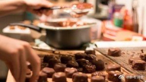 狗狗能不能吃巧克力  狗狗能不能吃巧克力饼干-警犬训练器材厂家 _警犬训练用品_工作犬训练用品-南京开久警犬装备