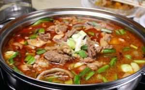 拦车救狗(拦车救狗后续)-警犬训练器材厂家 _警犬训练用品_工作犬训练用品-南京开久警犬装备